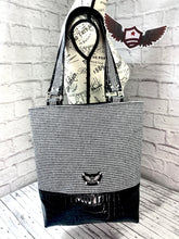 Load image into Gallery viewer, RTS Tote bag - Hounds tooth print (top)
